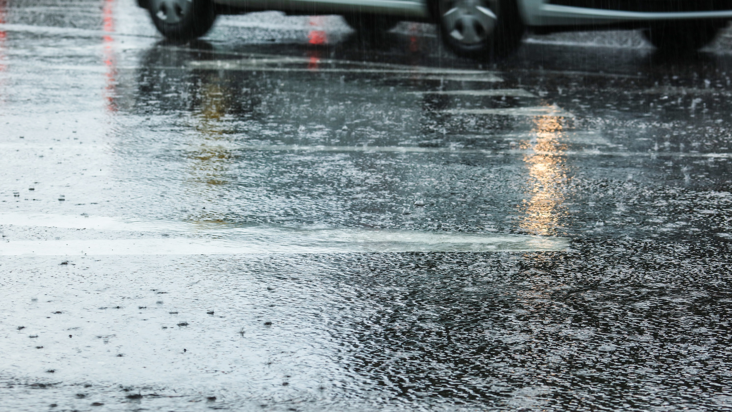 How Asphalt Parking Lots are affected by the Spring Rain?