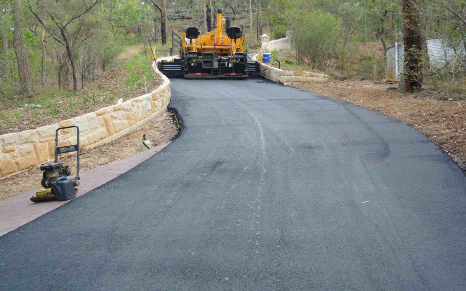 Benefits of hiring the commercial paving company?